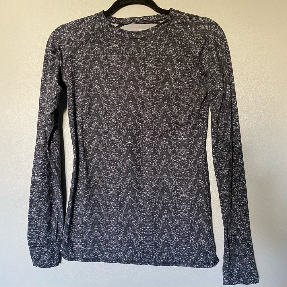 Cuddl Duds Set of 3 Long Sleeve Tops W/ Thumb Hole - Picture 2 of 10